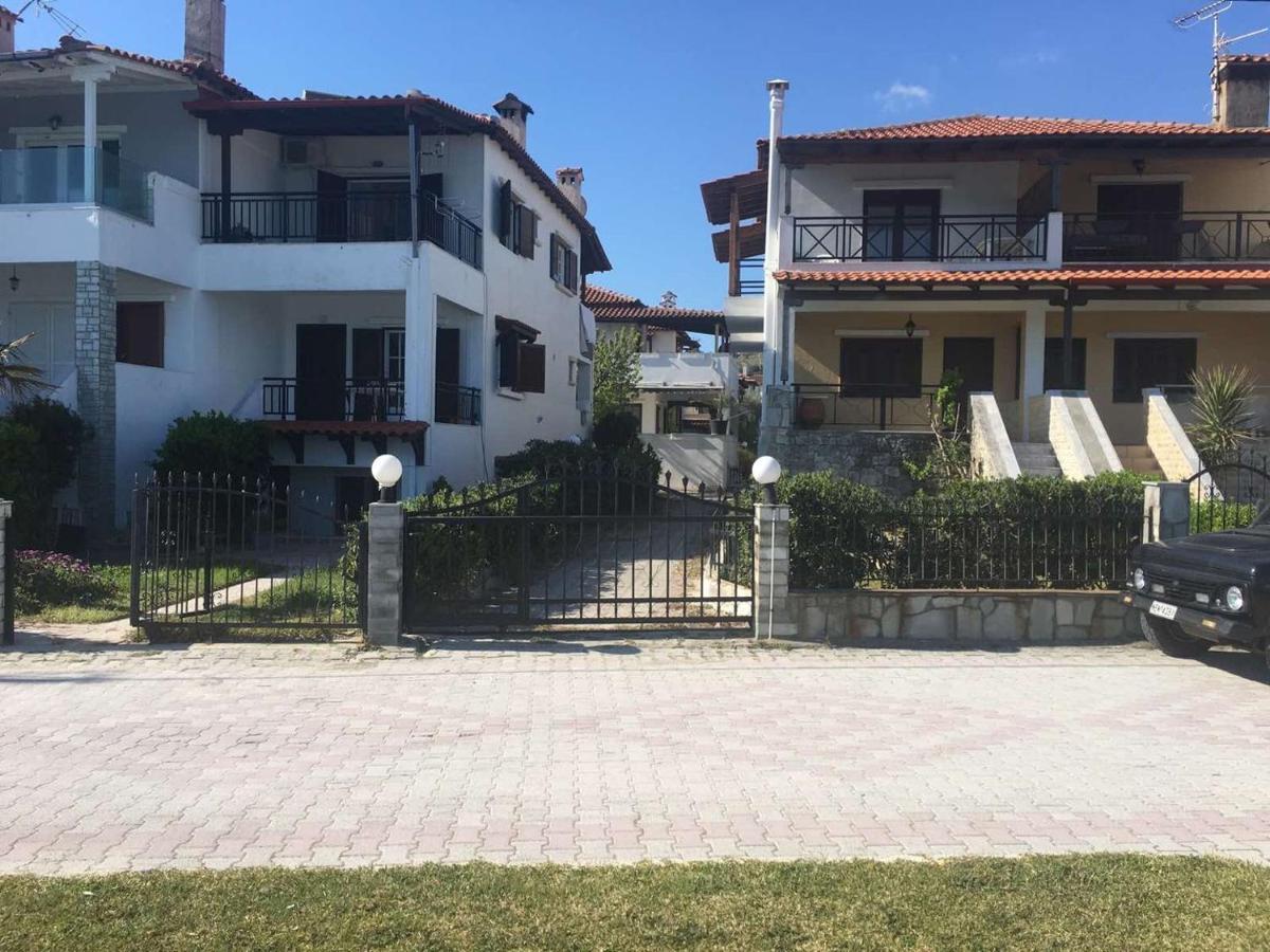 Beach Front Apartment In Pefkochori Eksteriør billede