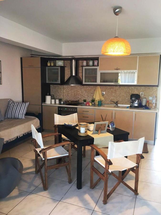 Beach Front Apartment In Pefkochori Eksteriør billede